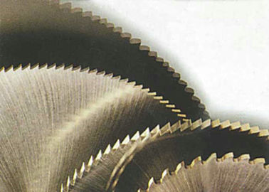 সার্কুলার দেখে blades কাটত মেটাল